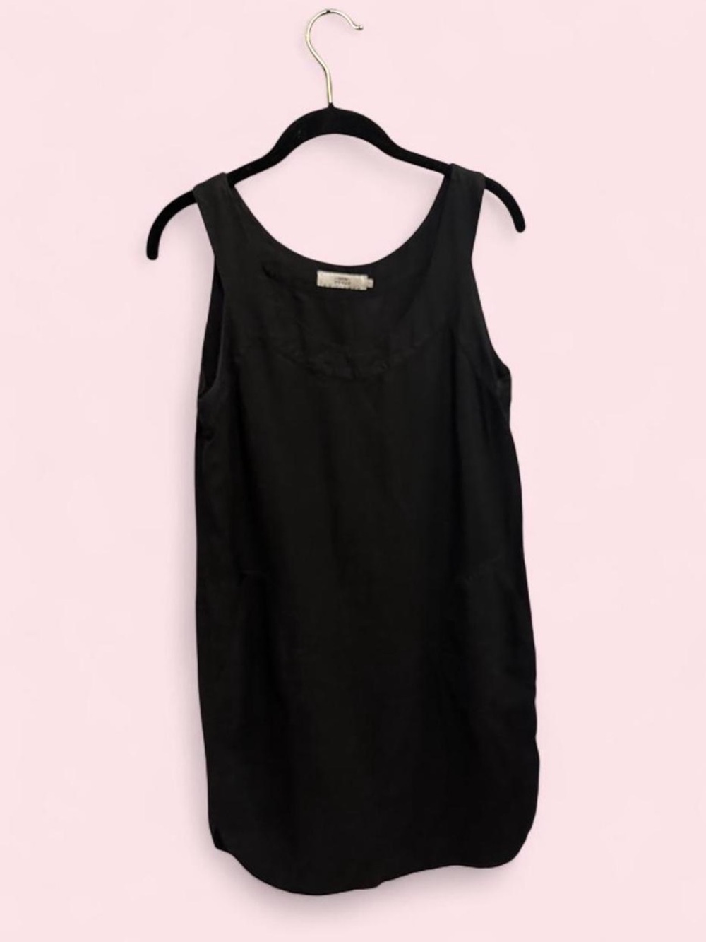 0039 Italy - 100% Linen Sleek Black Sleeveless Shift Dress With Pockets
